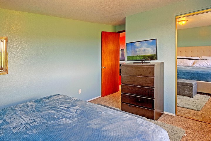 Room 14 of 37