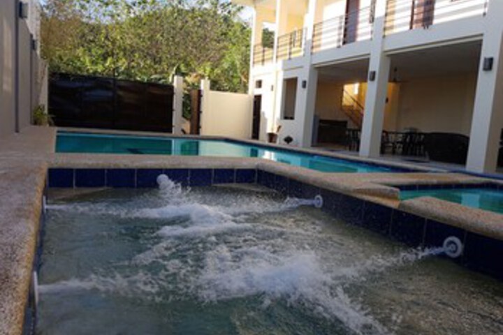 Pool 11 of 20