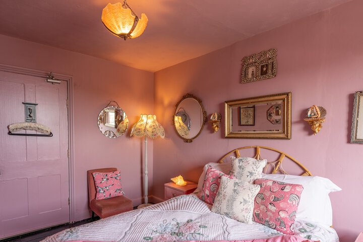 Room 45 of 108