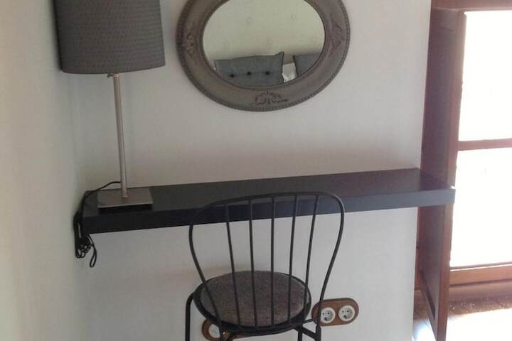 Room 8 of 60