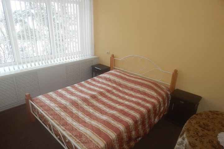 Room 3 of 68