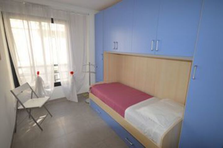 Room 15 of 27
