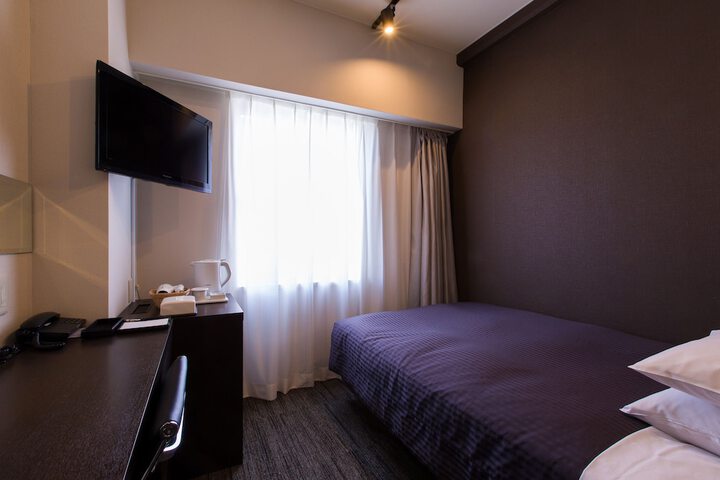 Room 6 of 47