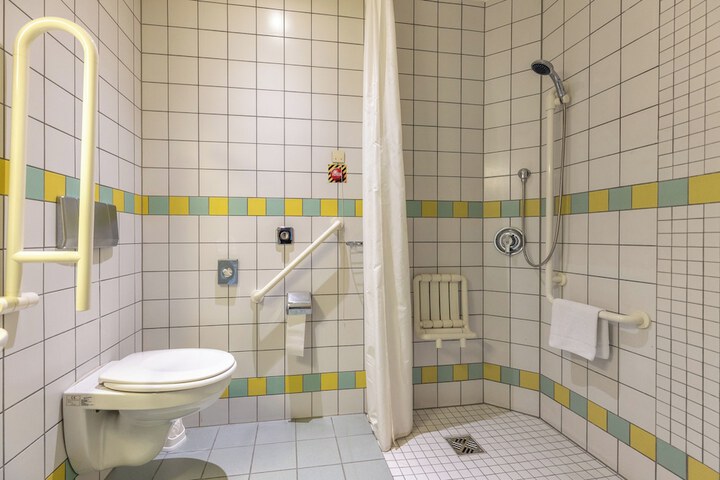 Room 54 of 154