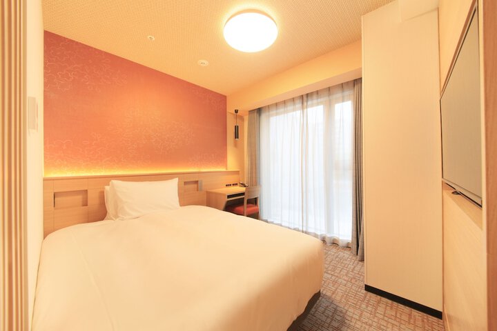 Room 10 of 43