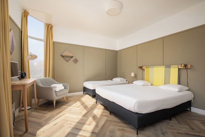 Room 15 of 46