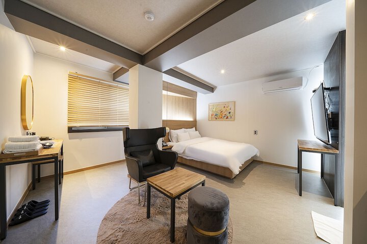 Room 58 of 92