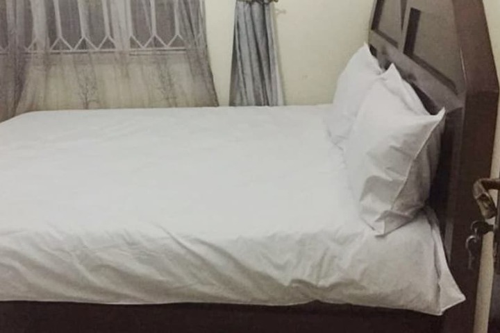 Room 5 of 19