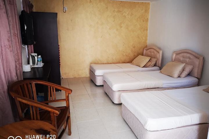 Room 3 of 18
