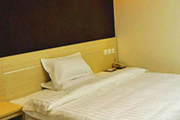 Room 3 of 14