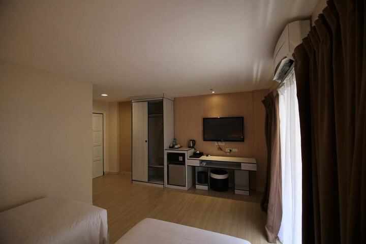 Room 3 of 30