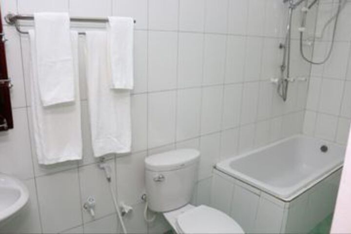 Room 3 of 21