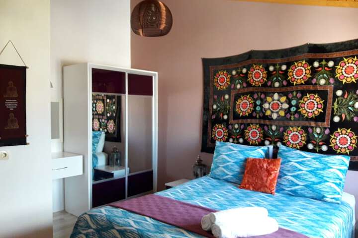 Room 13 of 144