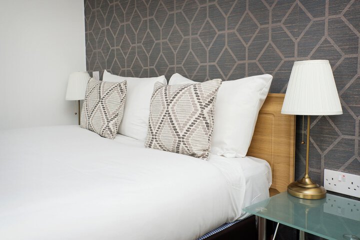 Room 21 of 42