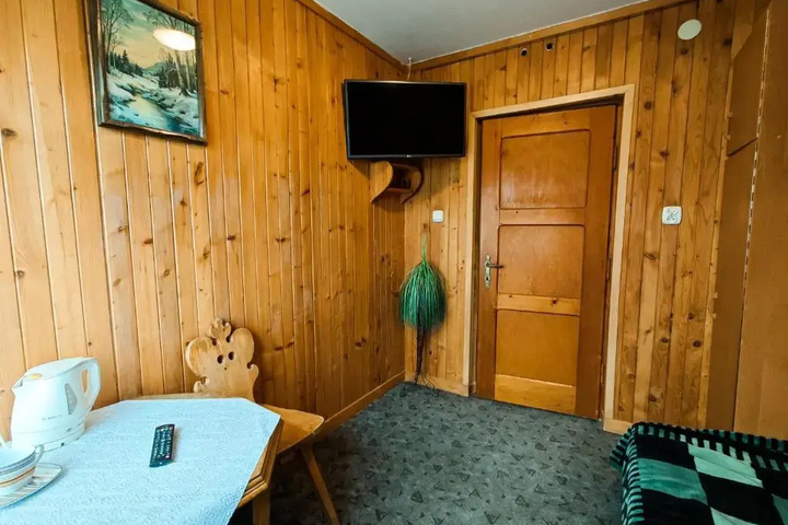 Room 3 of 13