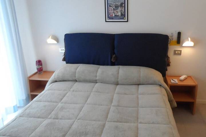 Room 6 of 35