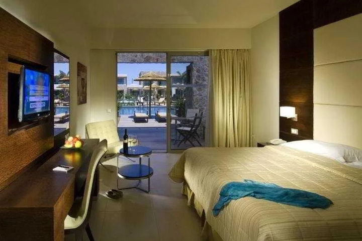Room 5 of 23