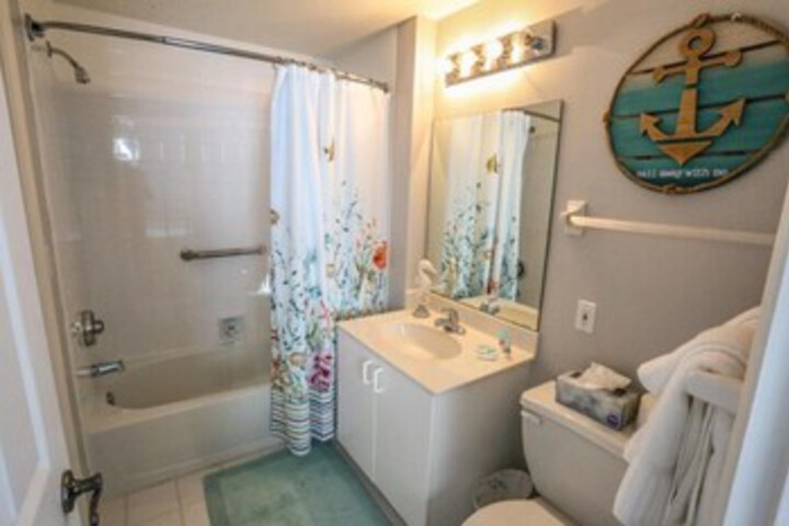 Room 5 of 20