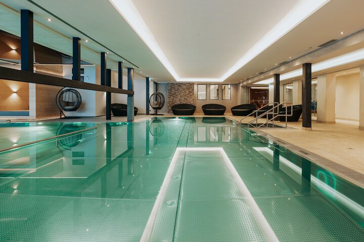 Spa 28 of 100