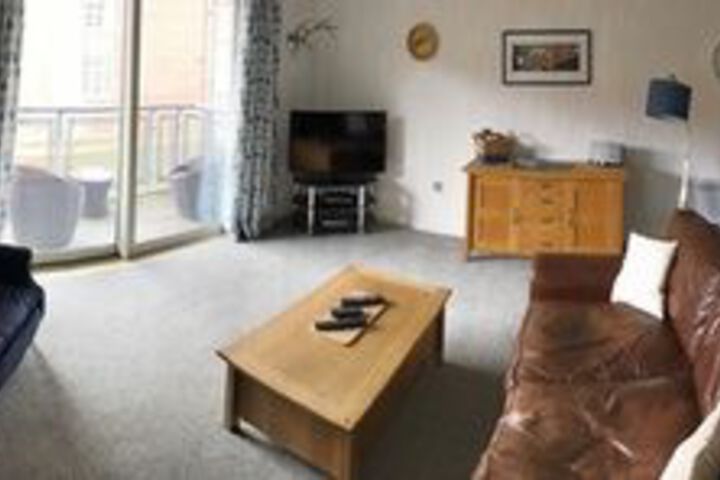 Room 10 of 13