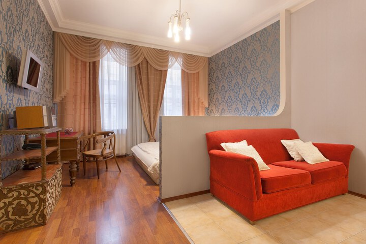 Room 8 of 41
