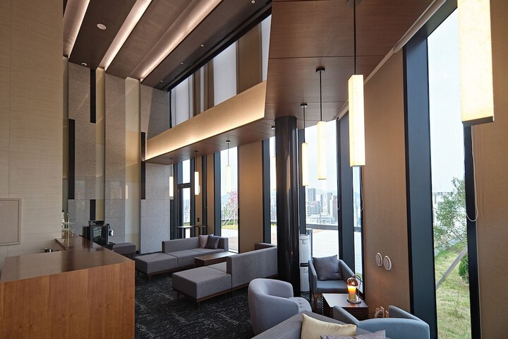 Lounge 101 of 158