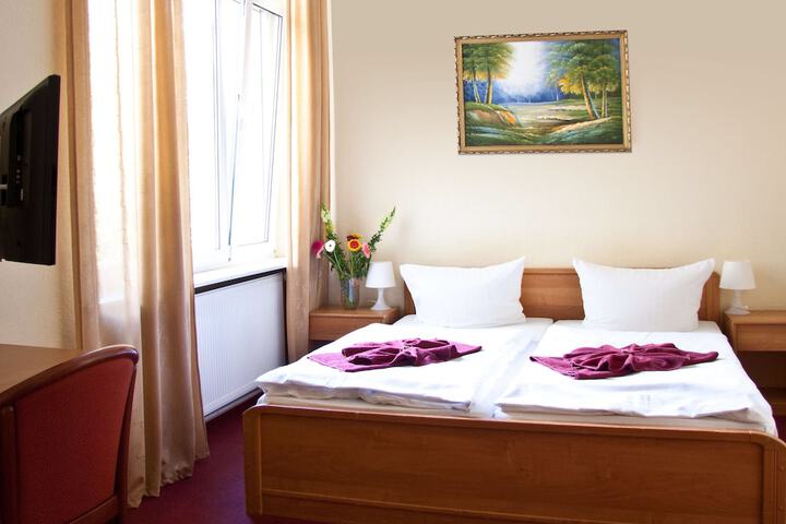 Room 10 of 60