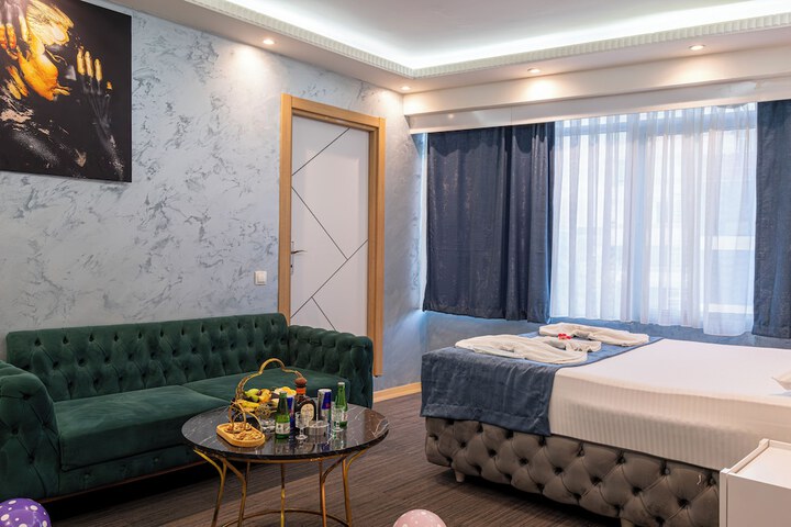 Room 17 of 25