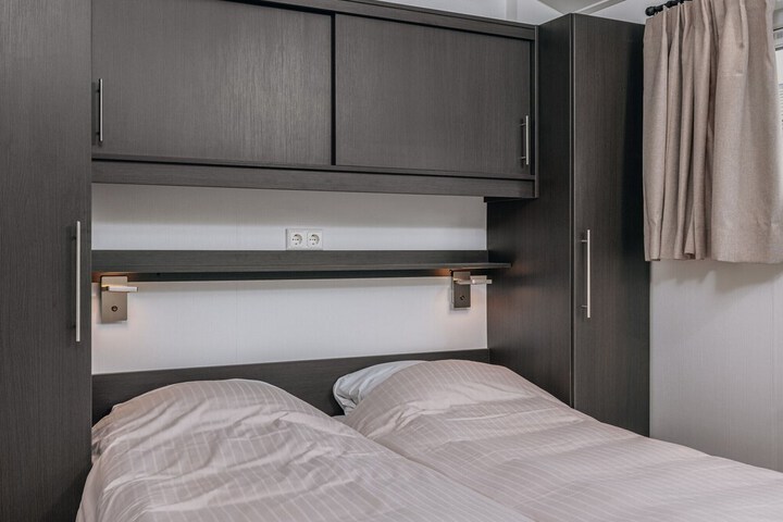 Room 2 of 34