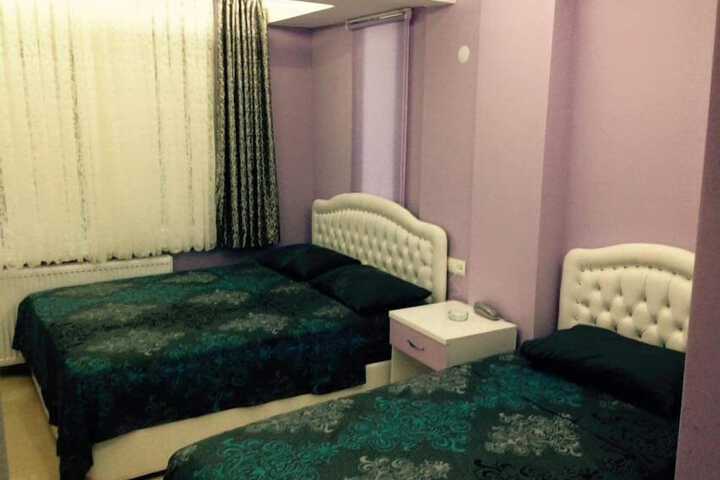 Room 4 of 9