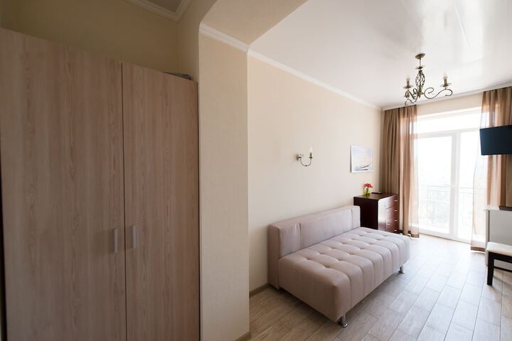Room 42 of 43