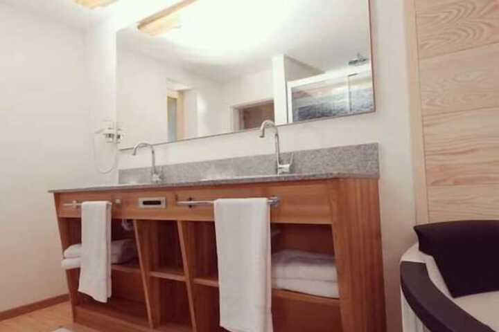Room 34 of 45