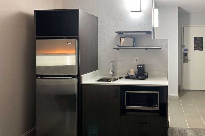 1 King Bed Kitchen (2 of 6)