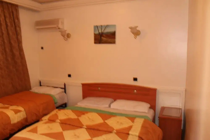Room 4 of 17
