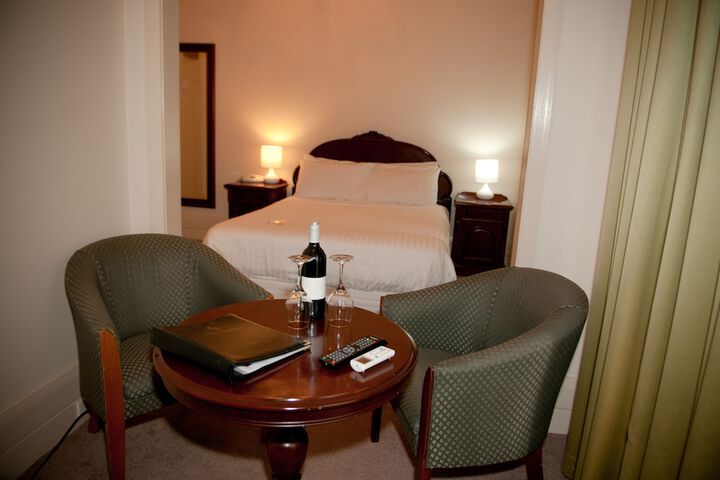 Room 5 of 60