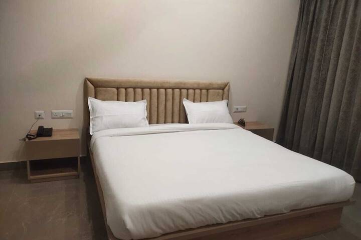 Room 14 of 53