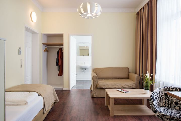 Room 10 of 69