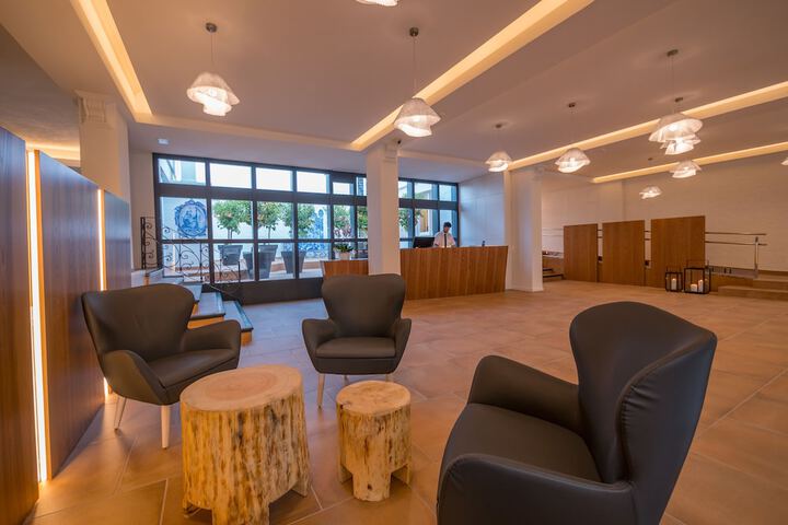 Hotel Lobby