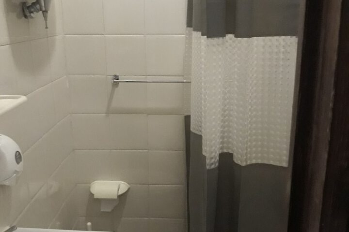 Room 13 of 16