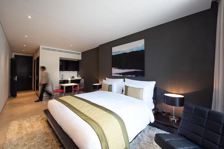 Room 26 of 254