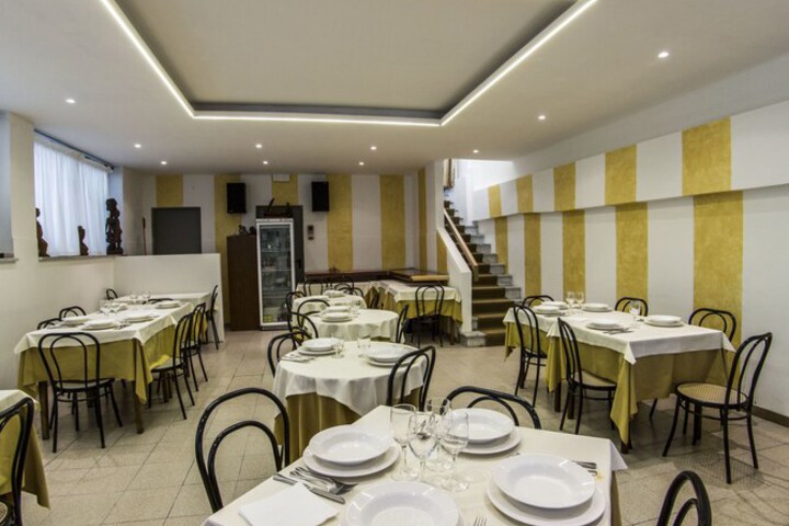 Dining 65 of 91