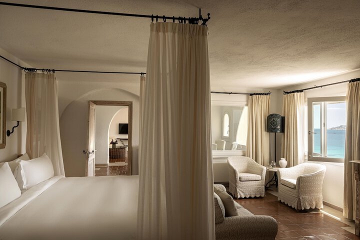 Room 20 of 170