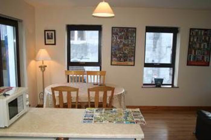 Room 8 of 12