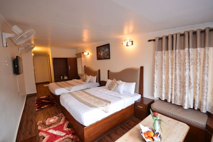 Room 6 of 22