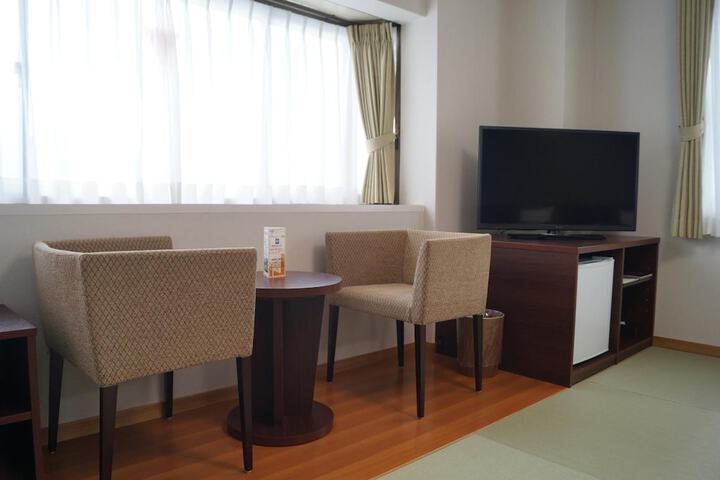 Room 11 of 47