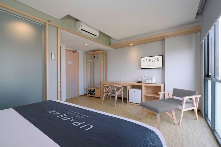 Room 12 of 41