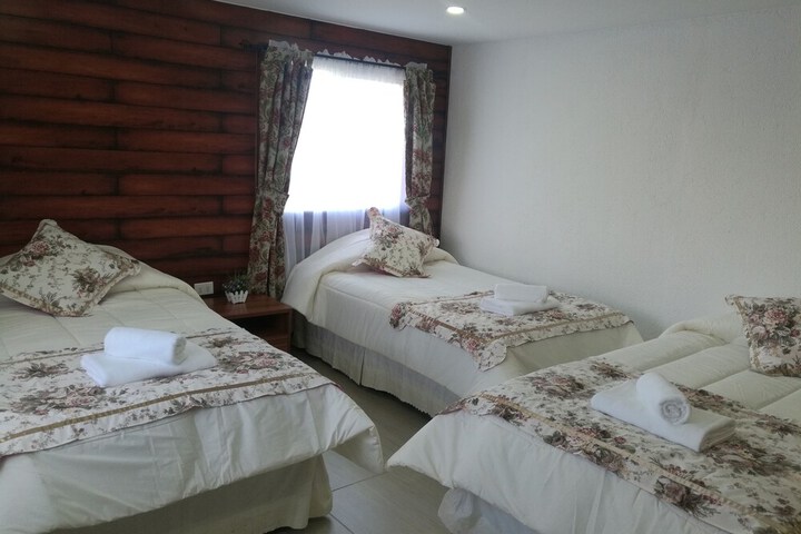 Room 6 of 16