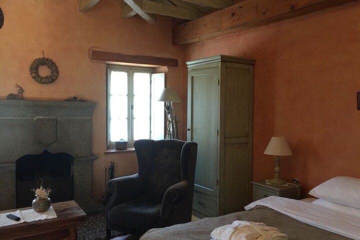Room 22 of 93