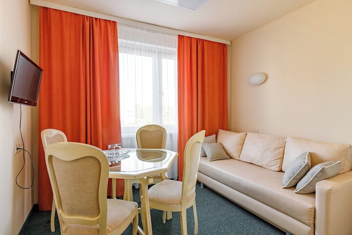 Room 33 of 55