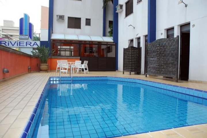 Pool 33 of 48